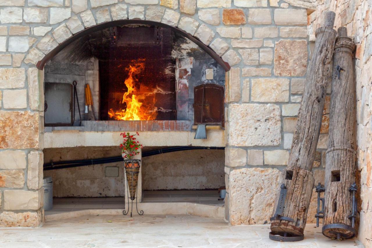 Villa Navolte Trulli E Quiete Con Piscina Locorotondo Exterior foto