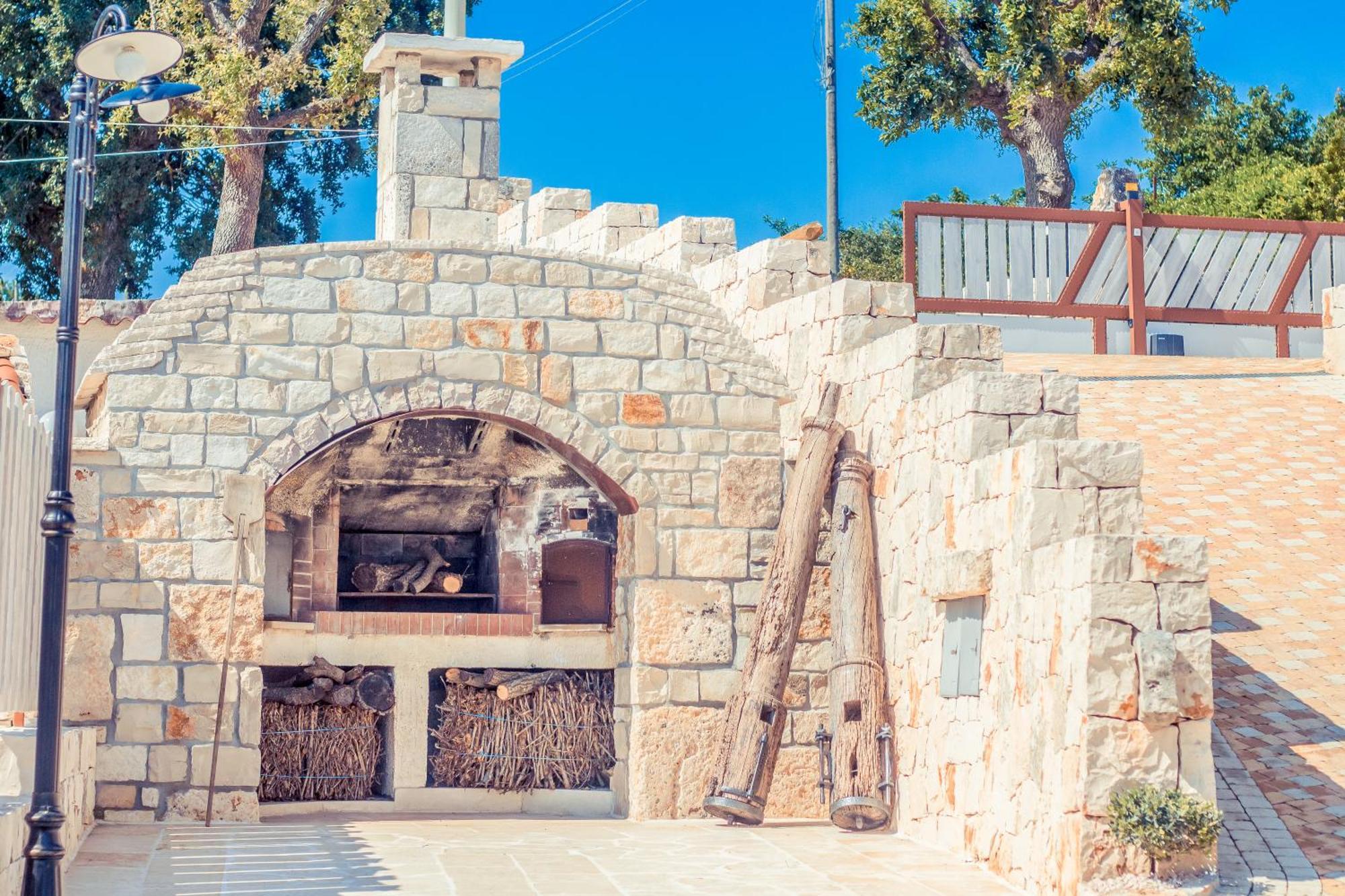 Villa Navolte Trulli E Quiete Con Piscina Locorotondo Exterior foto