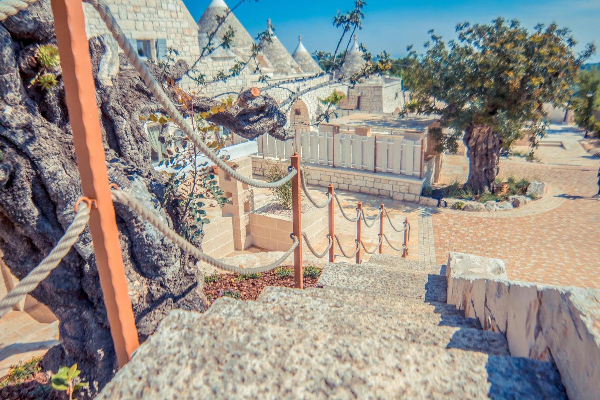 Villa Navolte Trulli E Quiete Con Piscina Locorotondo Exterior foto