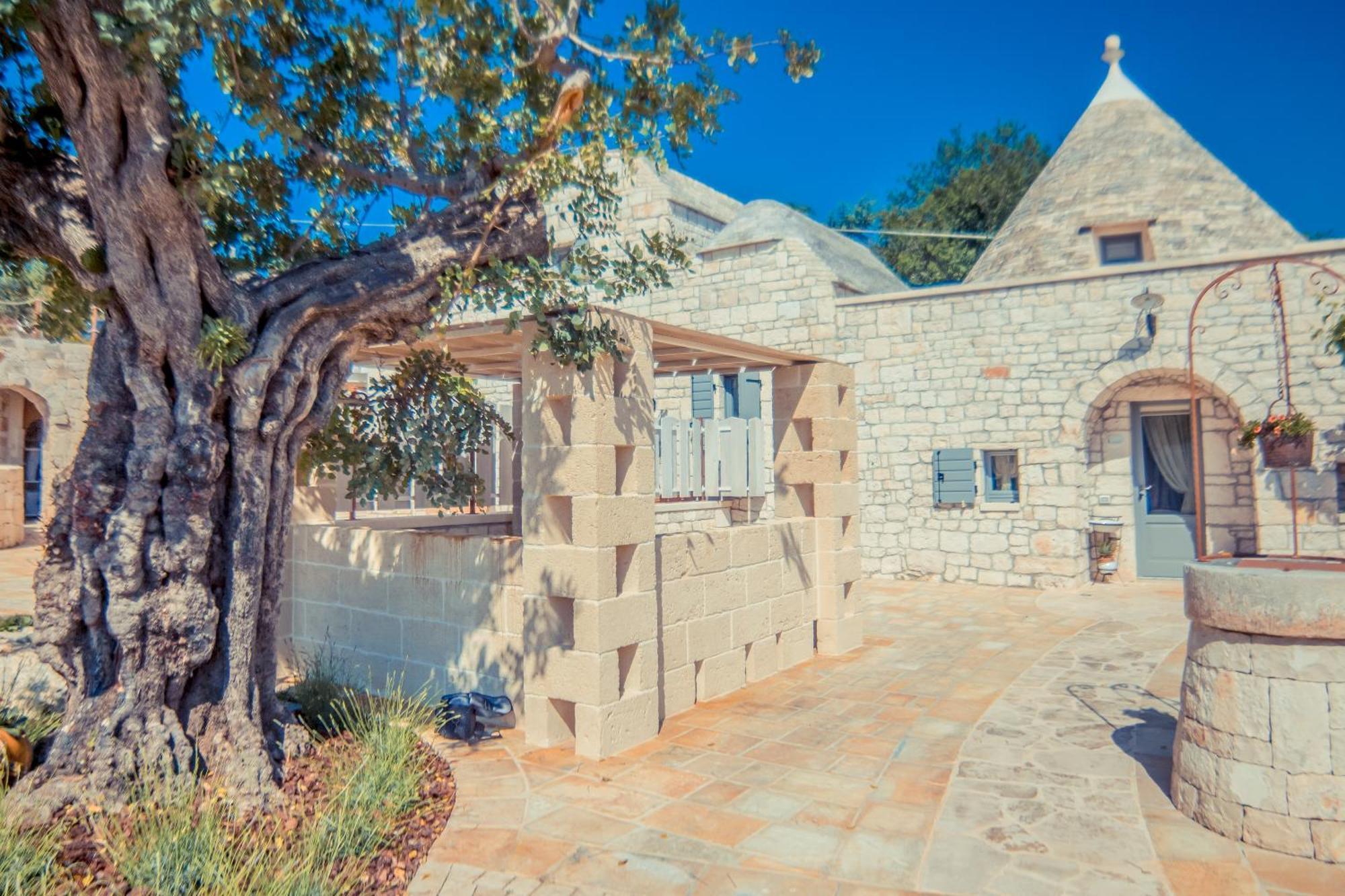 Villa Navolte Trulli E Quiete Con Piscina Locorotondo Exterior foto