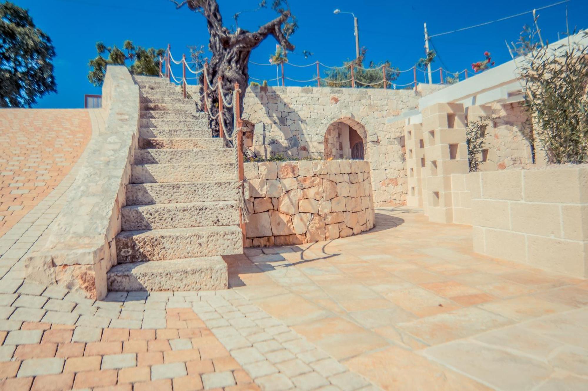 Villa Navolte Trulli E Quiete Con Piscina Locorotondo Exterior foto