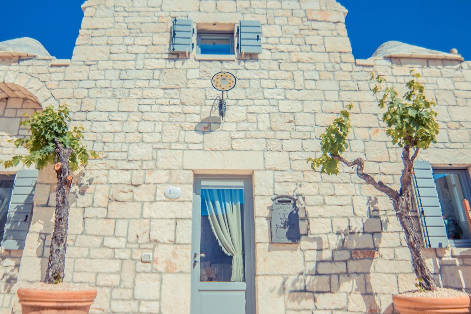 Villa Navolte Trulli E Quiete Con Piscina Locorotondo Exterior foto